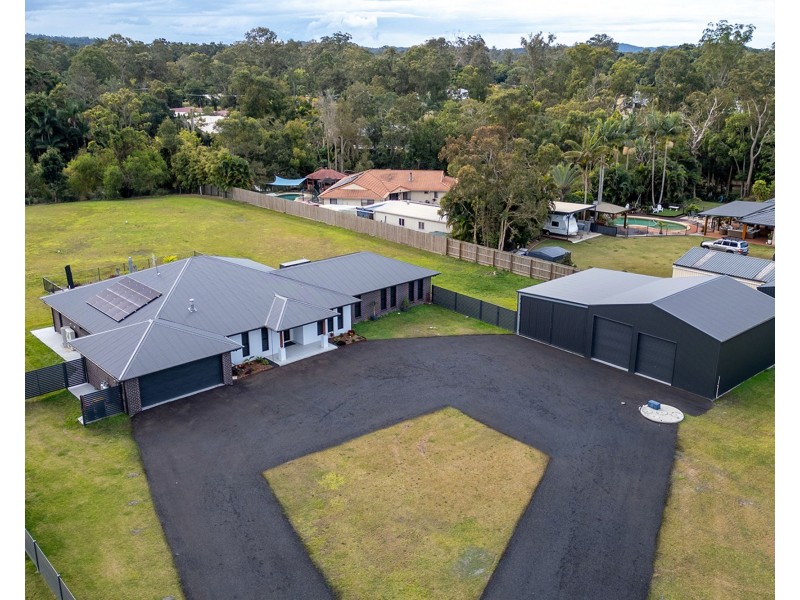 12 Farmhouse Lane, Landsborough QLD 4550