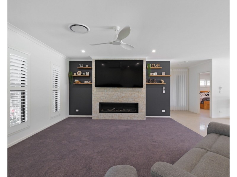 12 Farmhouse Lane, Landsborough QLD 4550