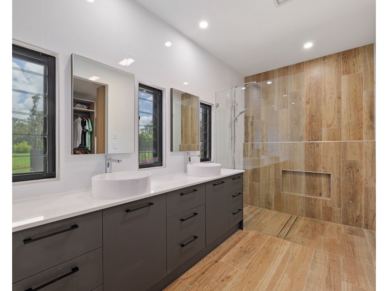 12 Farmhouse Lane, Landsborough QLD 4550