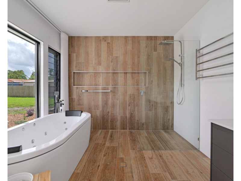 12 Farmhouse Lane, Landsborough QLD 4550