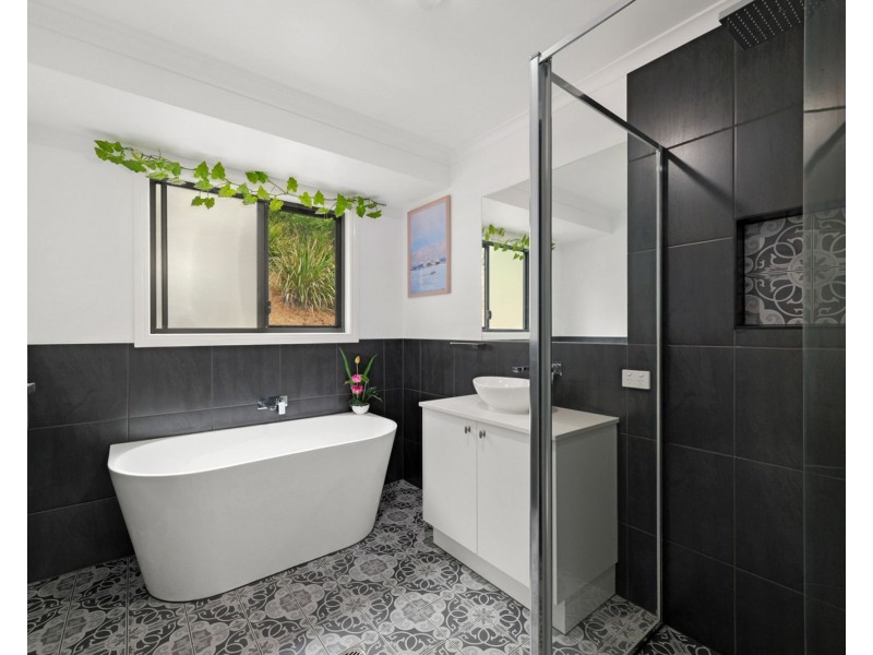 28 Willowood Crescent, Nambour QLD 4560