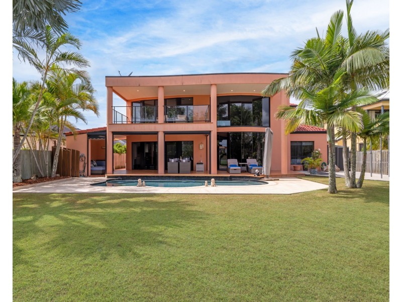 7 Midden Place, Pelican Waters QLD 4551