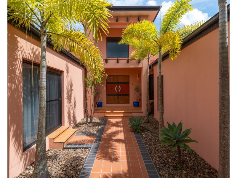 7 Midden Place, Pelican Waters QLD 4551