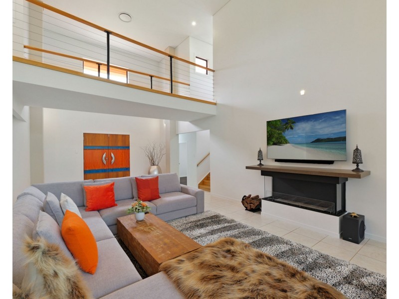 7 Midden Place, Pelican Waters QLD 4551