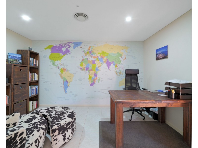 7 Midden Place, Pelican Waters QLD 4551