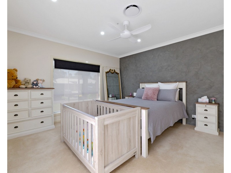 7 Midden Place, Pelican Waters QLD 4551