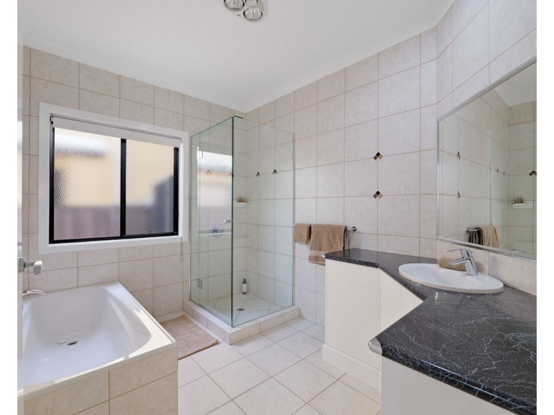 7 Midden Place, Pelican Waters QLD 4551