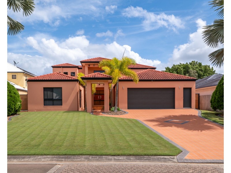 7 Midden Place, Pelican Waters QLD 4551