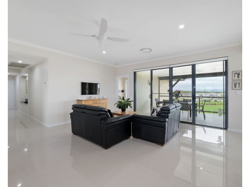 58/1 Millennium Circuit, Pelican Waters QLD 4551