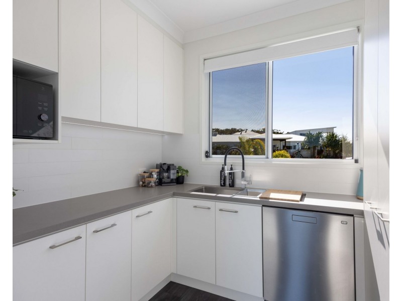 4 Zinnia Close, Peregian Springs QLD 4573