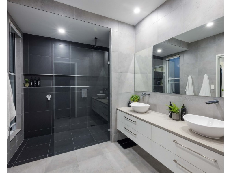 4 Zinnia Close, Peregian Springs QLD 4573