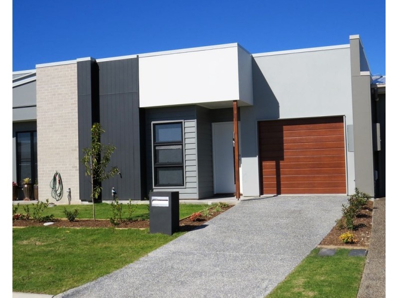 6 Chestnut Crescent, Caloundra West QLD 4551