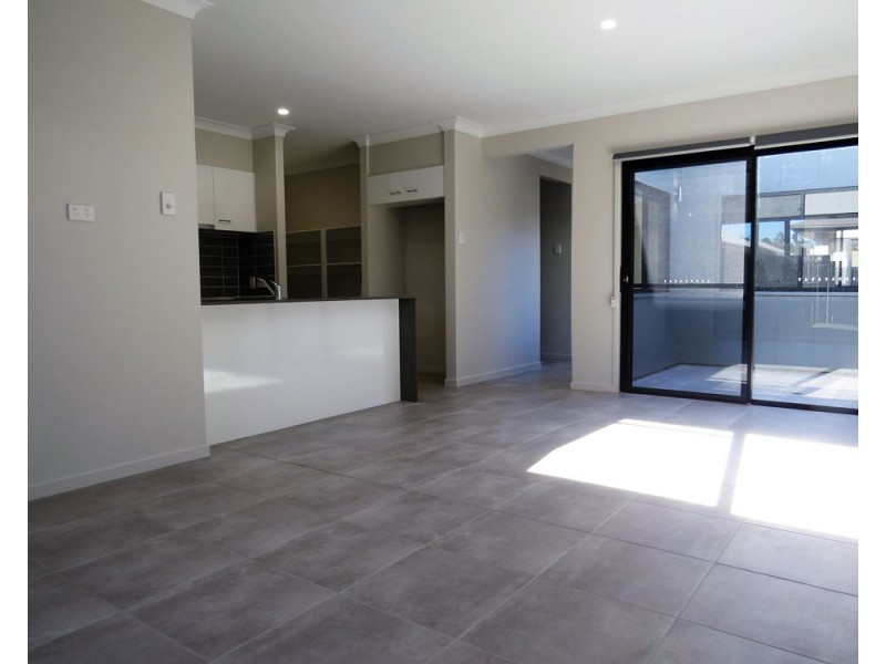 6 Chestnut Crescent, Caloundra West QLD 4551