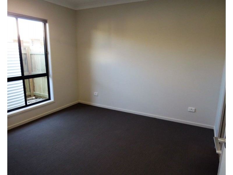 6 Chestnut Crescent, Caloundra West QLD 4551