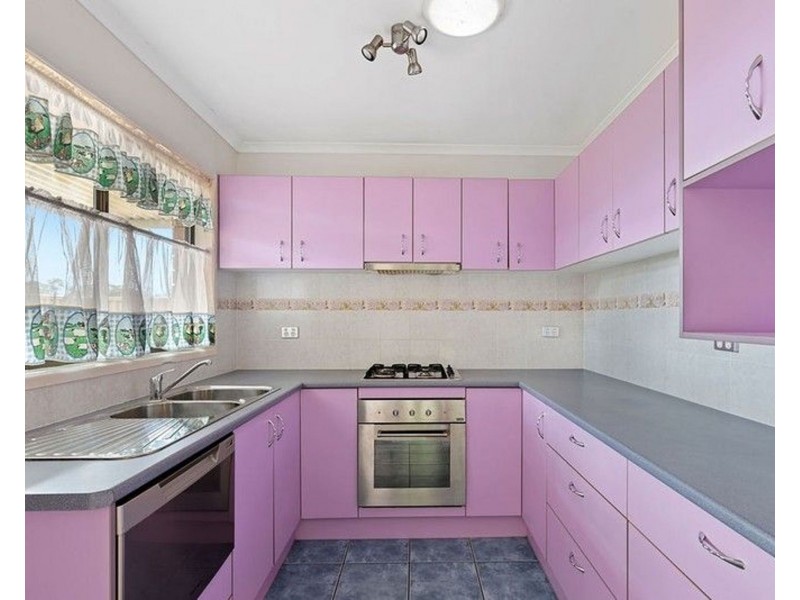 32 Peters Road, Glass House Mountains QLD 4518