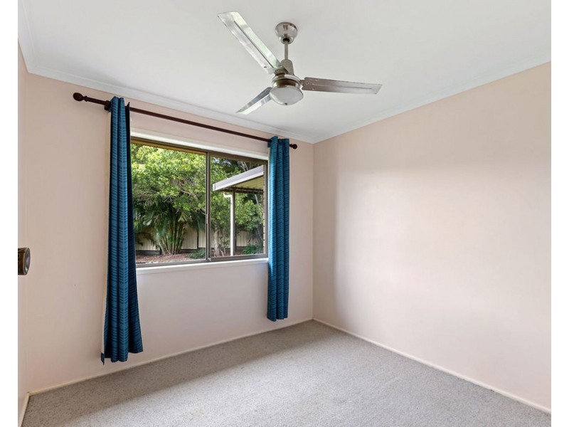 32 Peters Road, Glass House Mountains QLD 4518