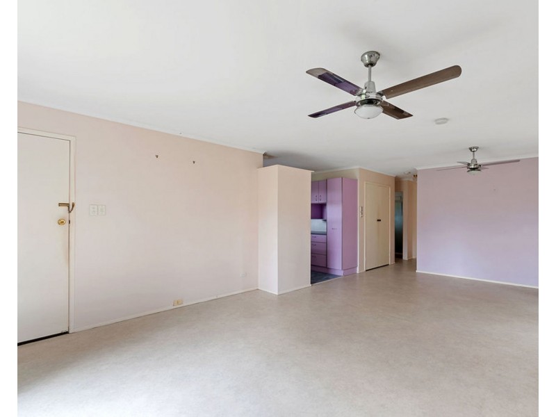 32 Peters Road, Glass House Mountains QLD 4518