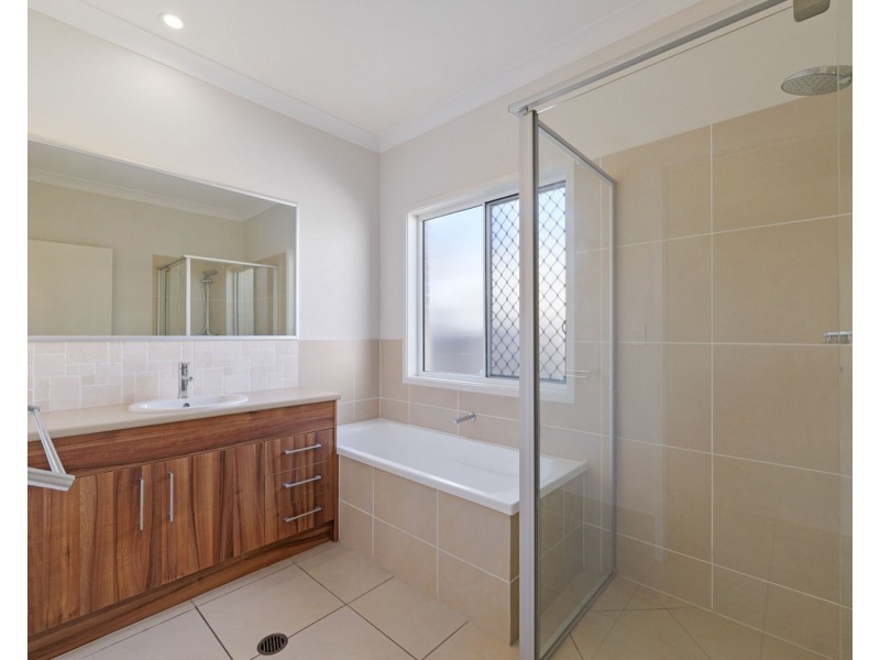28 Amber Drive, Caloundra West QLD 4551