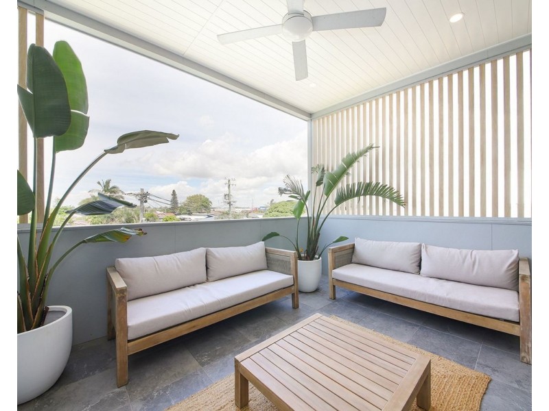1/11 Ilaroo Crescent, Warana QLD 4575