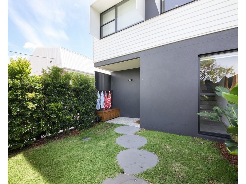 1/11 Ilaroo Crescent, Warana QLD 4575