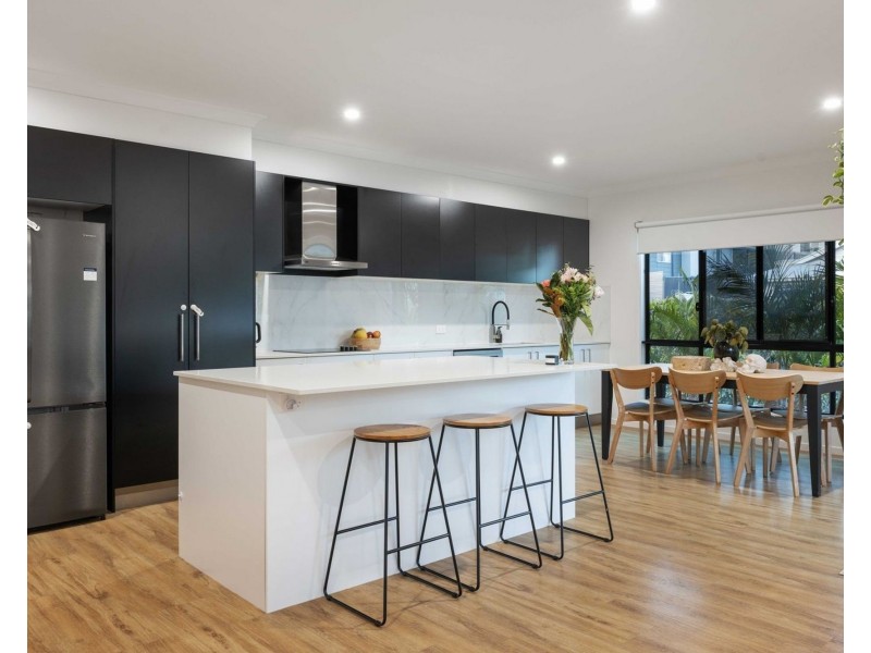 1 Hooper Court, Landsborough QLD 4550