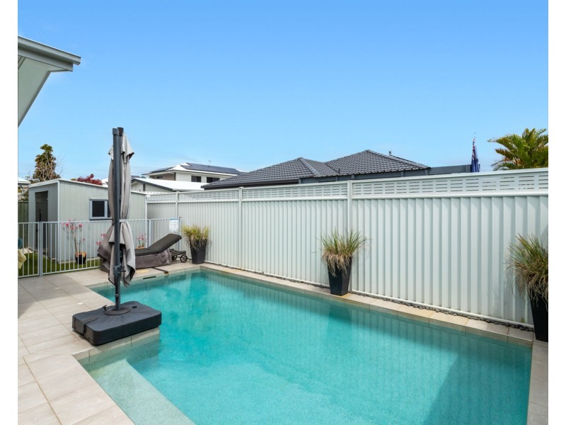 12 Bond Street, Pelican Waters QLD 4551