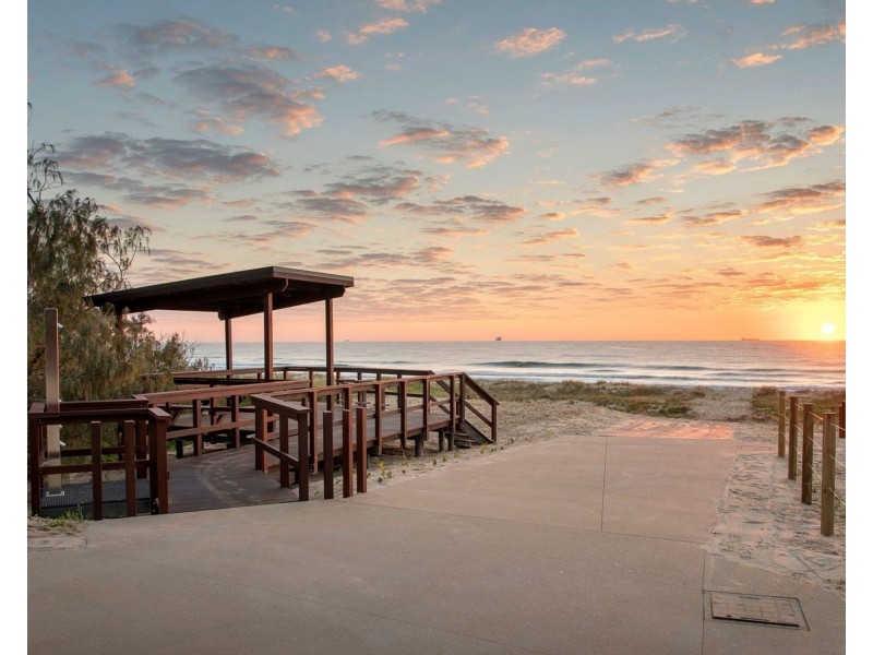 2/1A Regatta Boulevard, Wurtulla QLD 4575