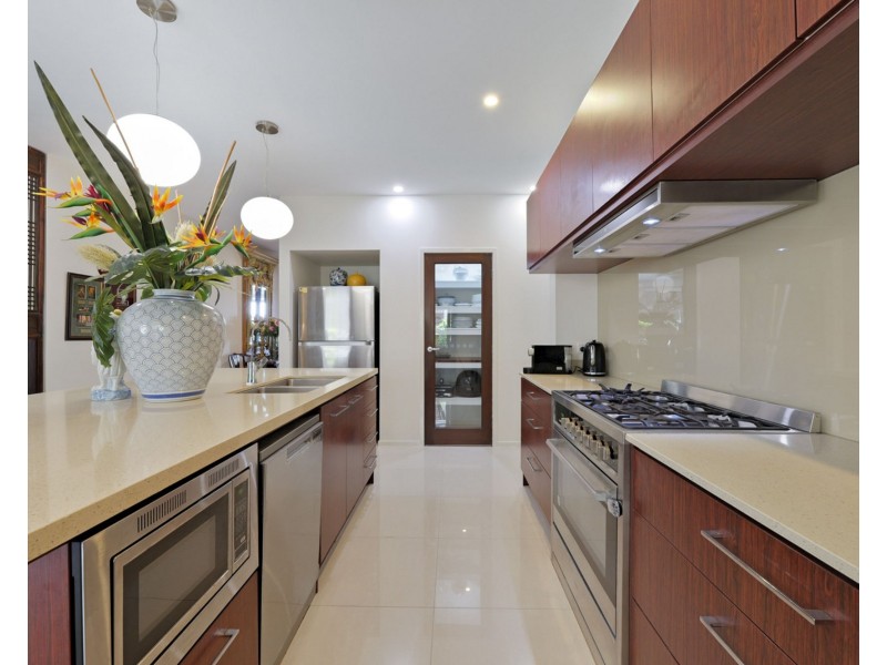2 Forster Place, Pelican Waters QLD 4551