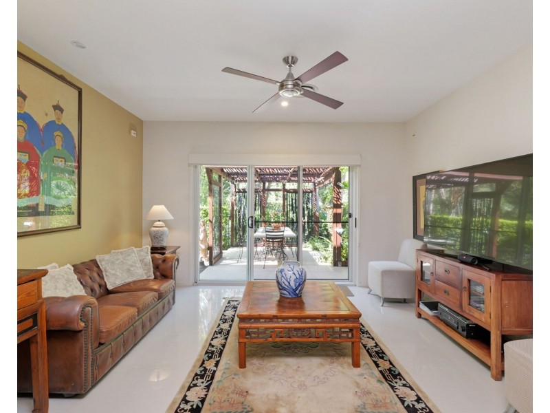 2 Forster Place, Pelican Waters QLD 4551