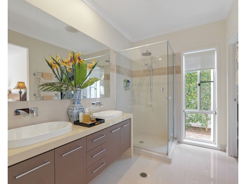 2 Forster Place, Pelican Waters QLD 4551