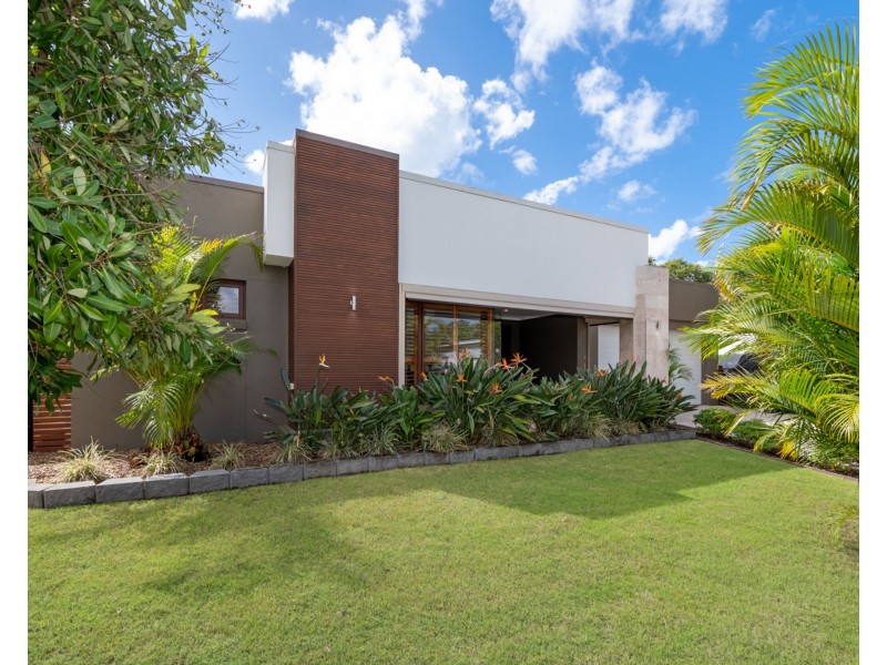 2 Forster Place, Pelican Waters QLD 4551