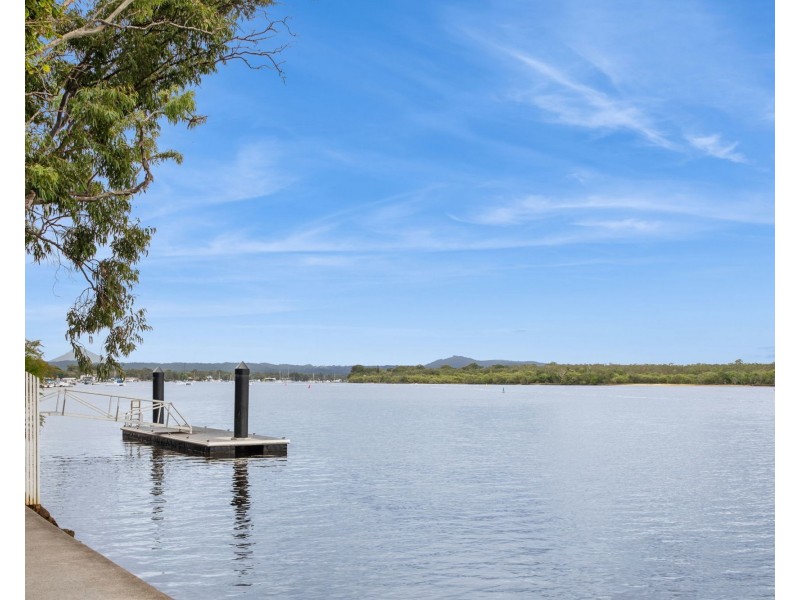 2/15 Russell Street, Noosaville QLD 4566