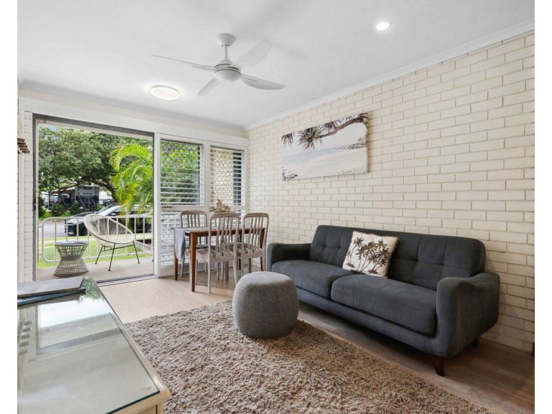 2/15 Russell Street, Noosaville QLD 4566