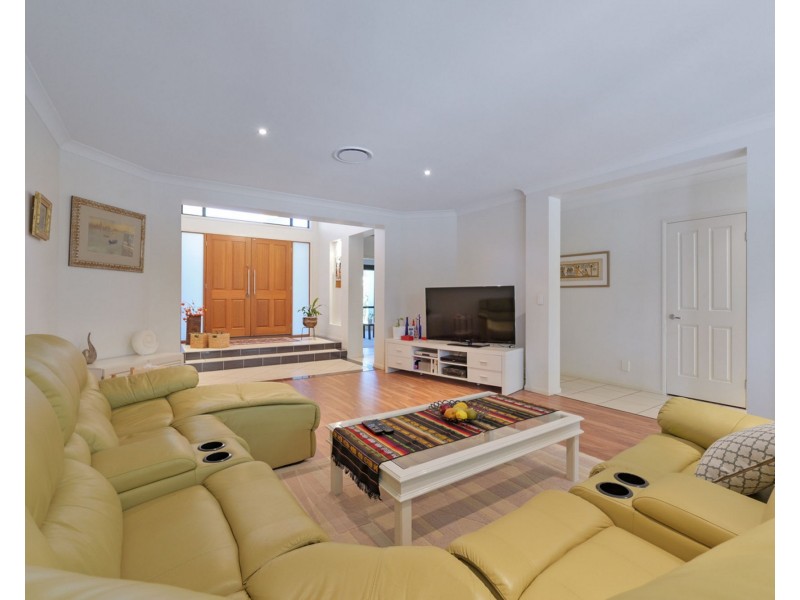 6 Grasstree Court, Pelican Waters QLD 4551