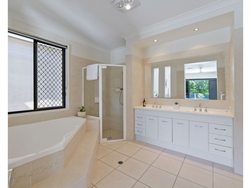 6 Grasstree Court, Pelican Waters QLD 4551