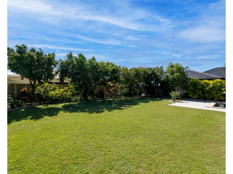 6 Grasstree Court, Pelican Waters QLD 4551