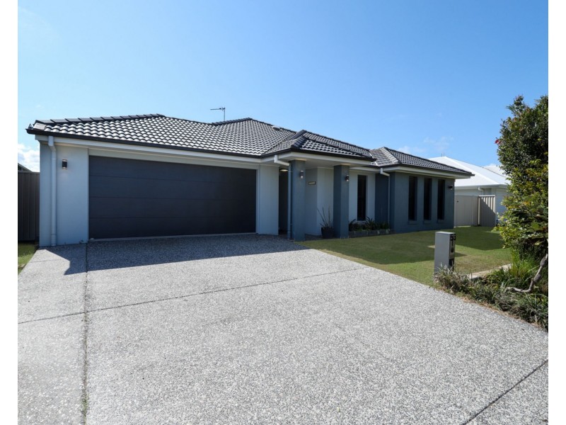53 Macintyre Crescent, Pelican Waters QLD 4551