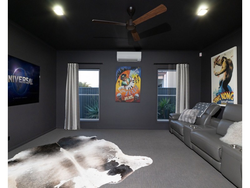 5 Wallum Close, Pelican Waters QLD 4551