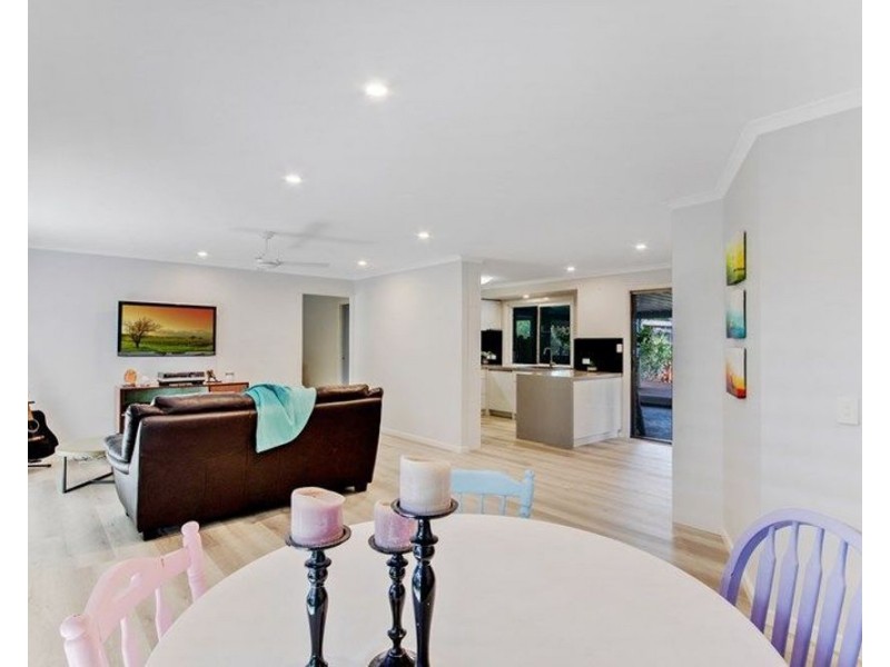 19 Dotterel Street, Parrearra QLD 4575