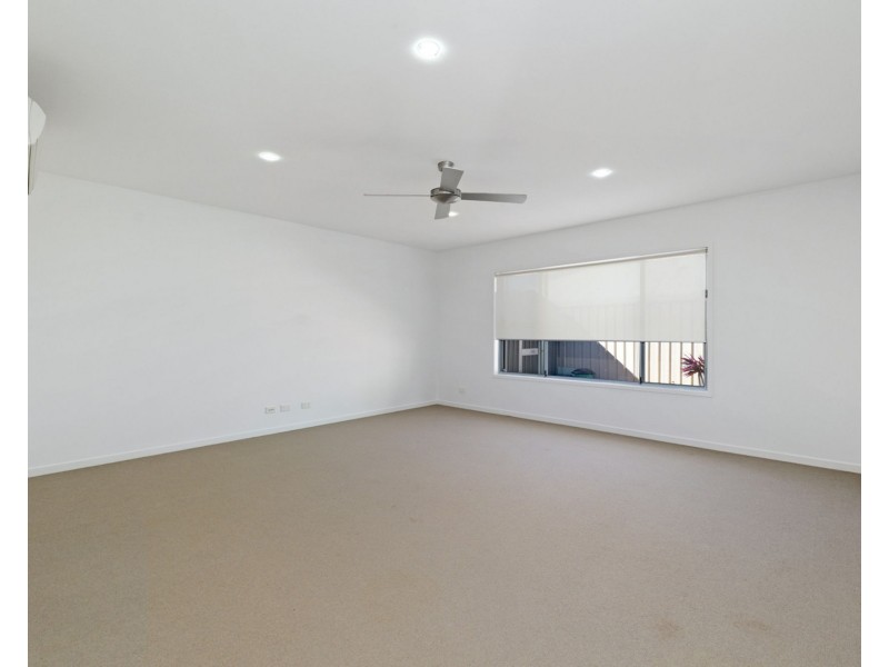 2 Creek View Place, Pelican Waters QLD 4551