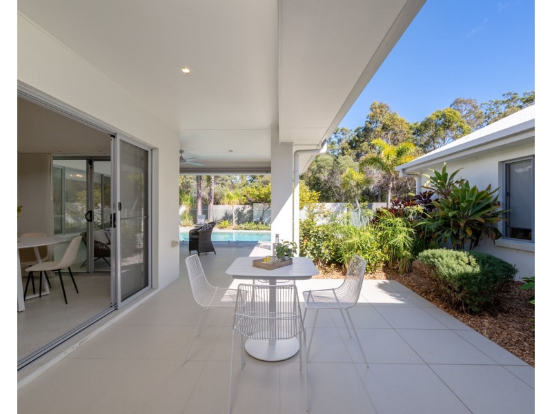 2 Creek View Place, Pelican Waters QLD 4551