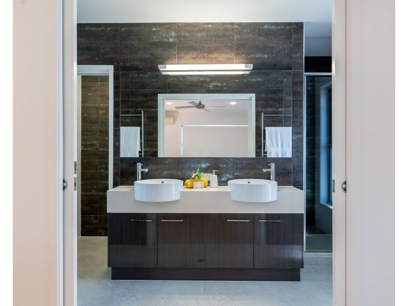 2 Creek View Place, Pelican Waters QLD 4551