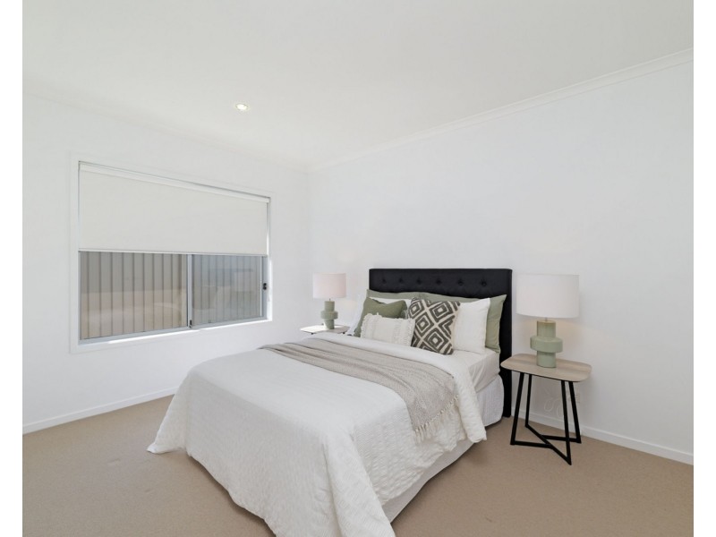 2 Creek View Place, Pelican Waters QLD 4551