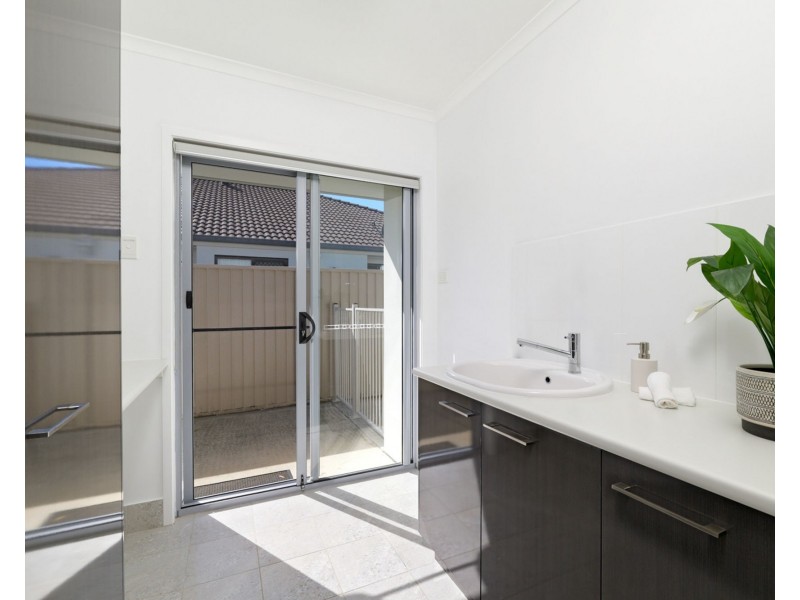 2 Creek View Place, Pelican Waters QLD 4551