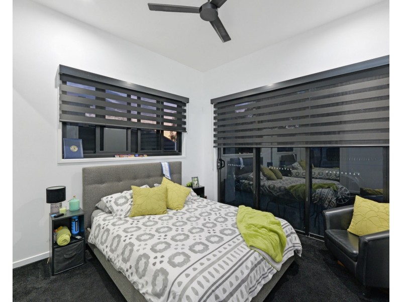 21 Sea Glint Place, Pelican Waters QLD 4551