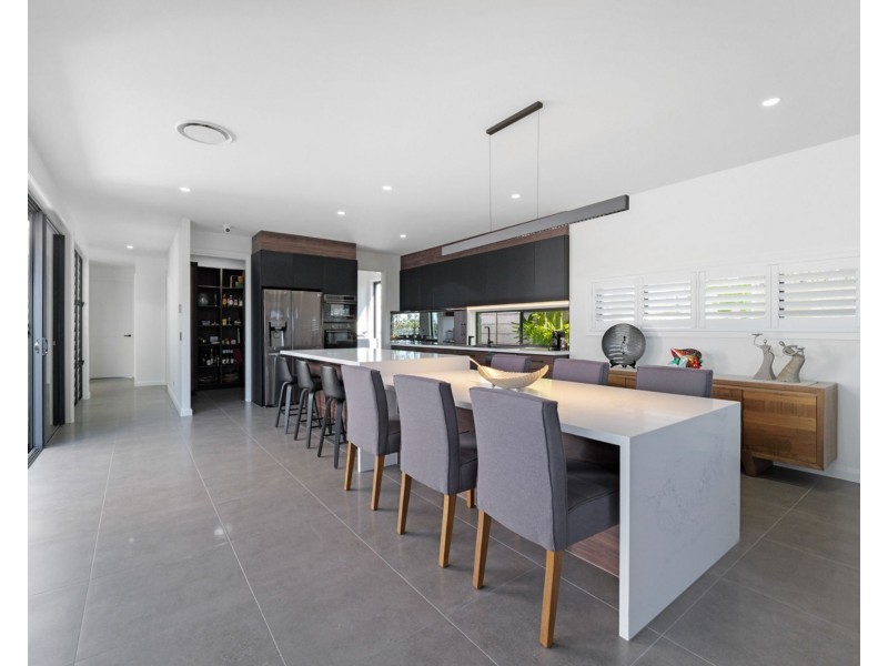 10 Arlington Drive, Pelican Waters QLD 4551