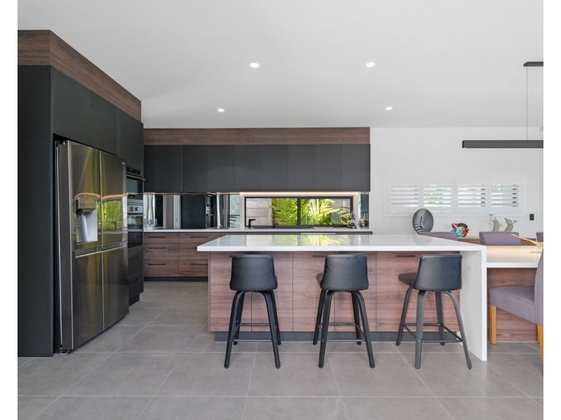 10 Arlington Drive, Pelican Waters QLD 4551