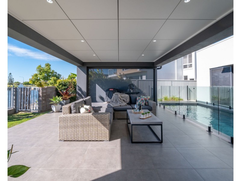 10 Arlington Drive, Pelican Waters QLD 4551