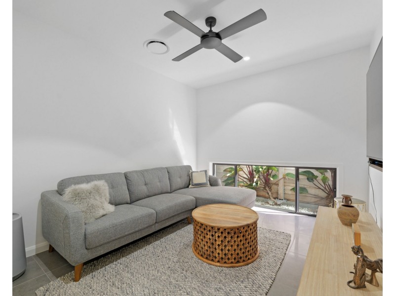 10 Arlington Drive, Pelican Waters QLD 4551