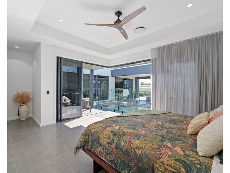 10 Arlington Drive, Pelican Waters QLD 4551